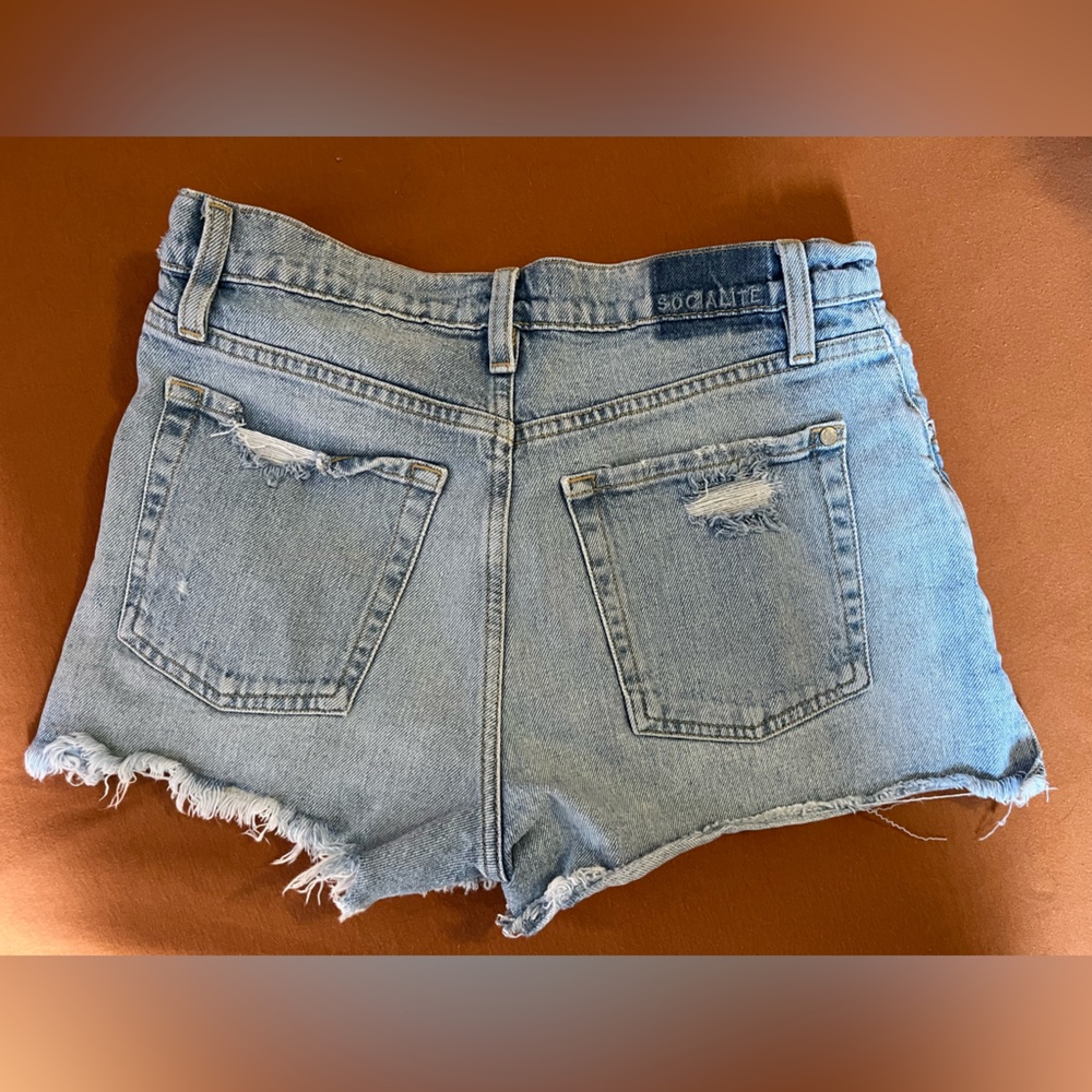 Socialite Distressed Denim Jean Shorts Size 26 - Picture 4 of 6
